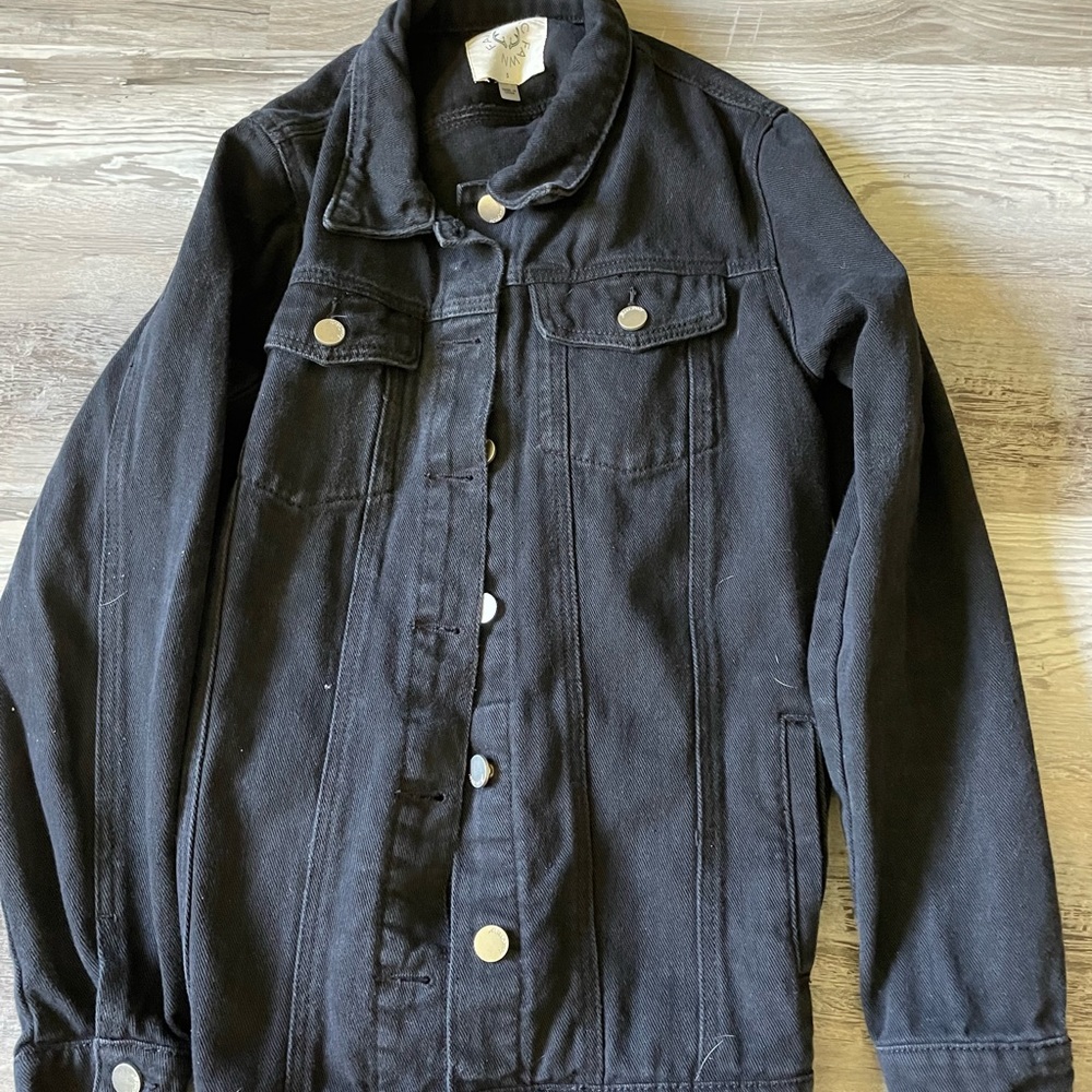 Only Worn Twice In Really Good Condition. - image 2